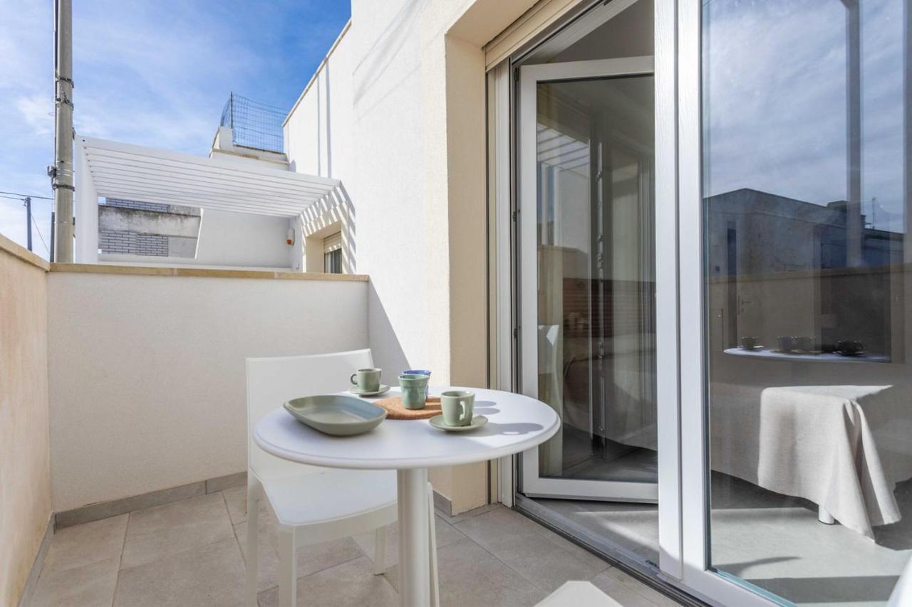 Dimora Dei Maestri-Camera Con Veranda E Bagno Privati Felline Exterior photo